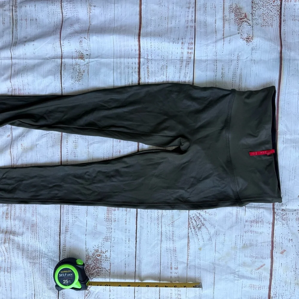 Spanx Faux Leather Leggings In Olive Green Color High Rise Stretchy Sheen‎ SZ M